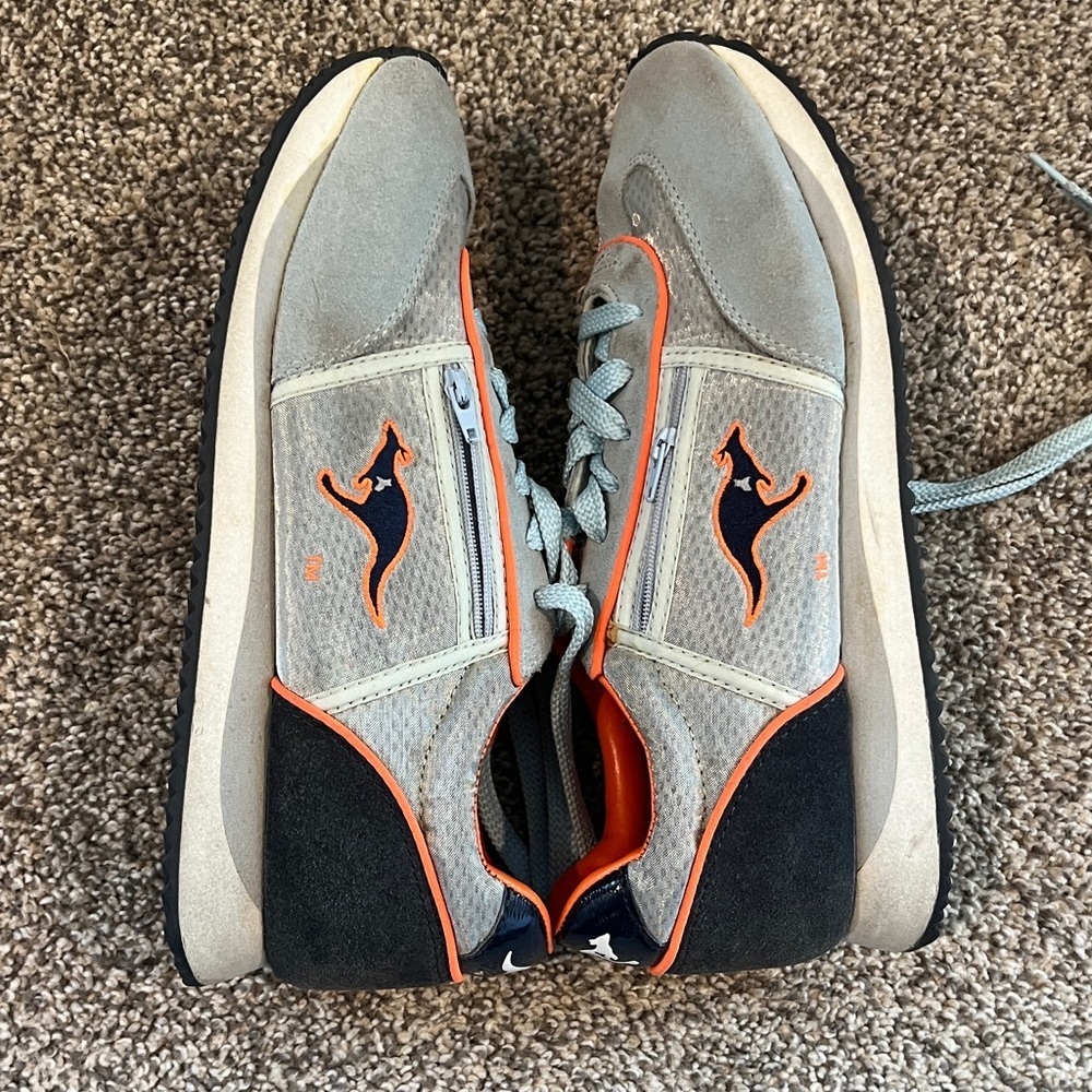 Vtg KangaROOS Zipper Pocket Shoes - Picture 7 of 9